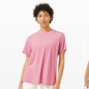 Lululemon All Yours Tee Shirt Vitasea Boyfriend
Pink Taupe / Size 8